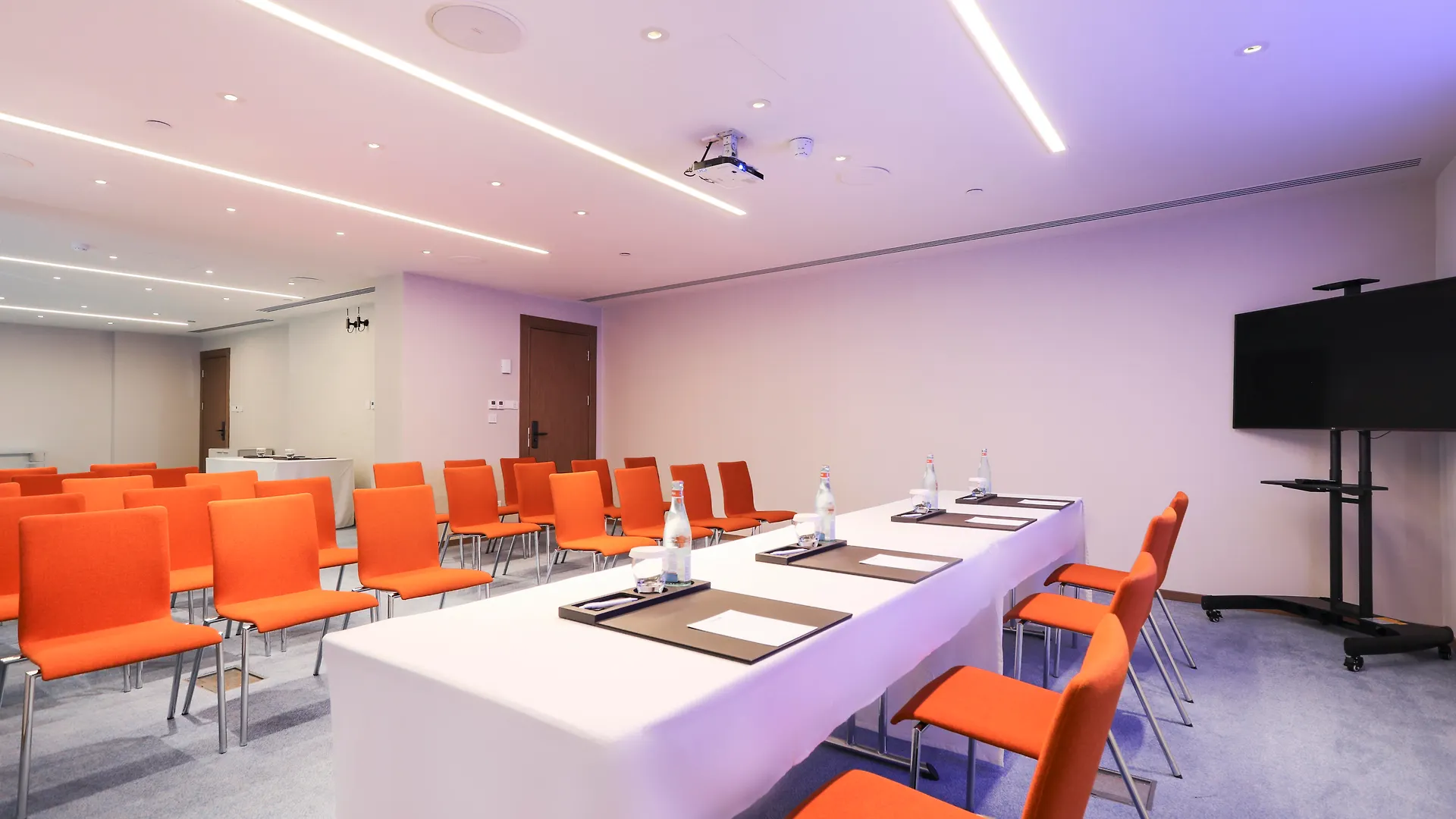 Radisson Blu Hotel, Larnaca 5*,  Chipre