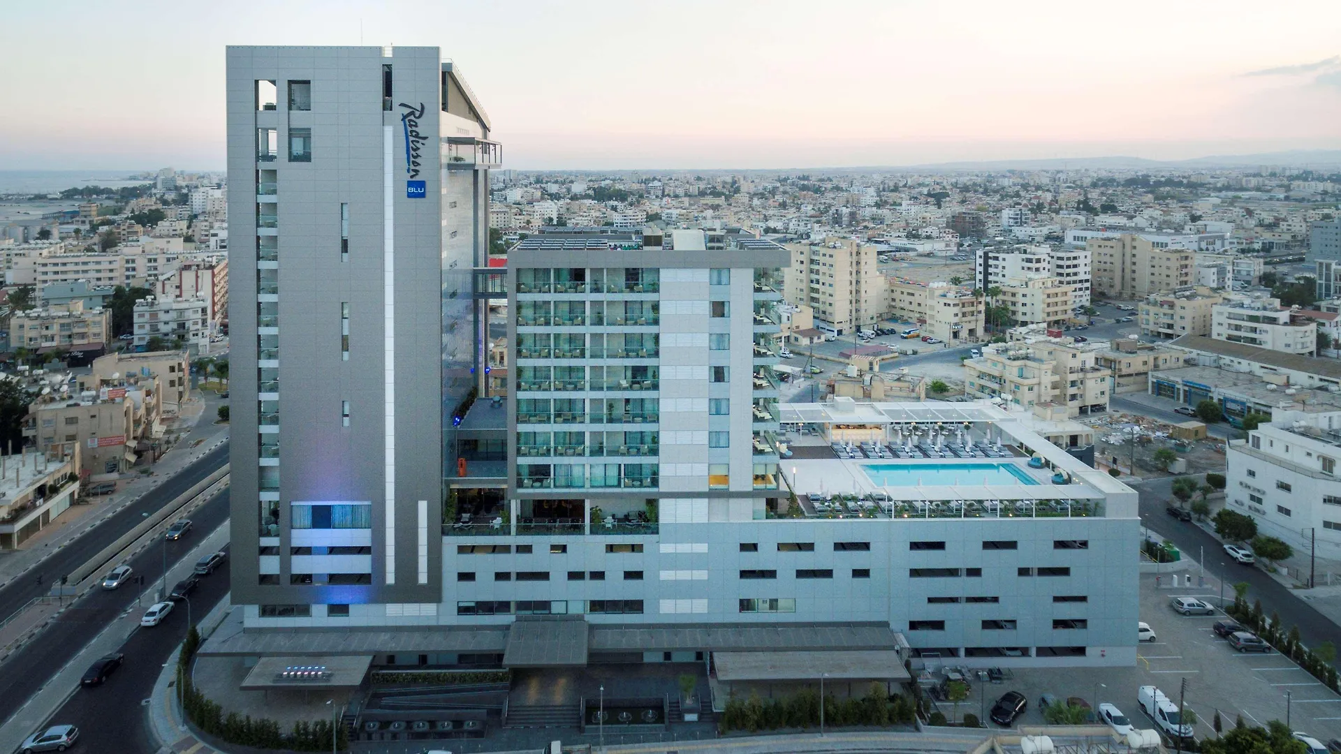 Radisson Blu Hotel, Larnaca Hotel